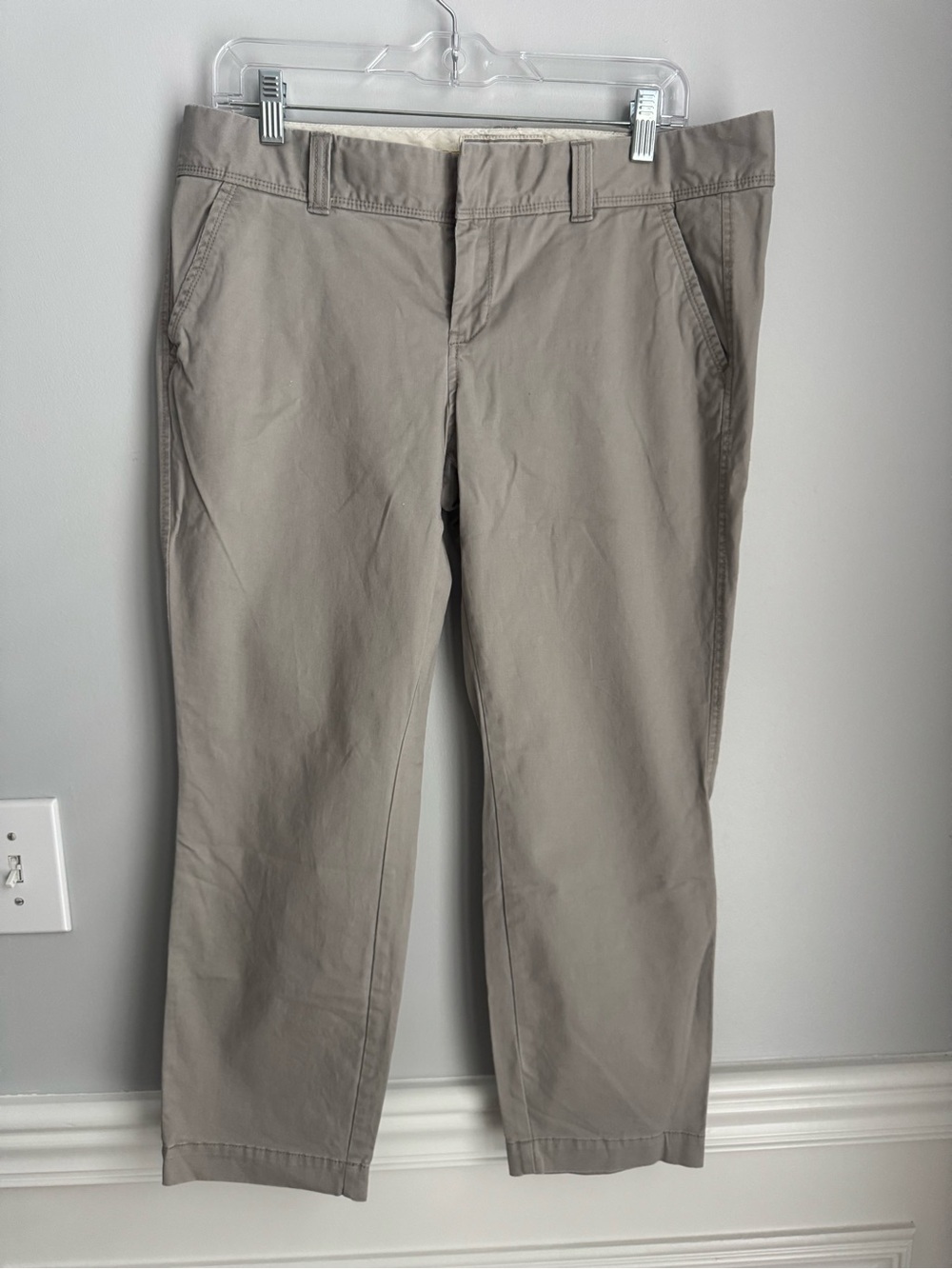Old Navy Women’s Slim Crop Khaki Pants